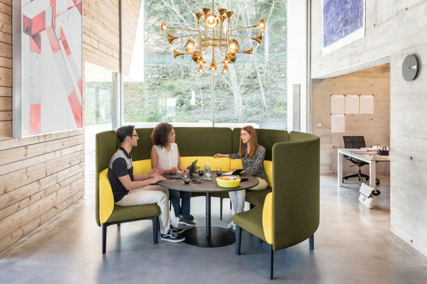 Acoustic soft seating High backed sofa in horseshoe shape for meetings