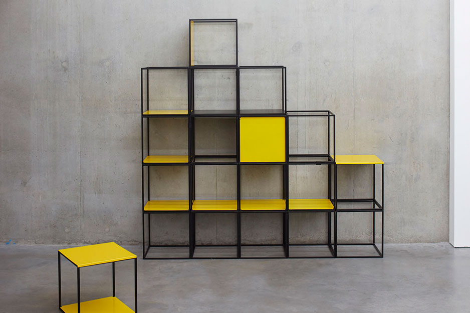 Cage shelving Cage storage shelf with yellow
