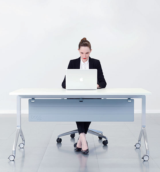 Deploy table Deploy table as desk with modesty panel