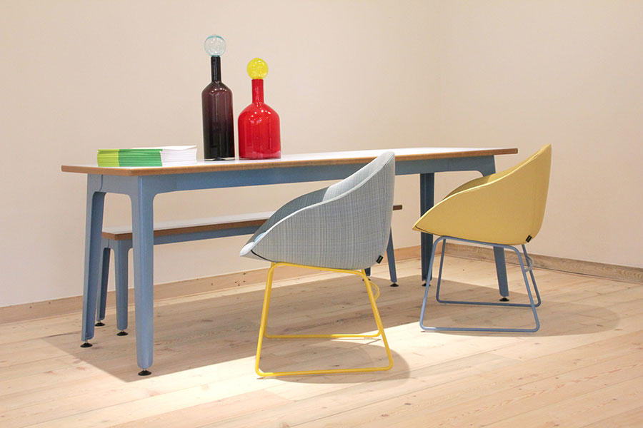Fold Table Fold table with blue frame