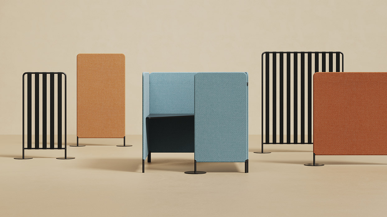 FourHut screens