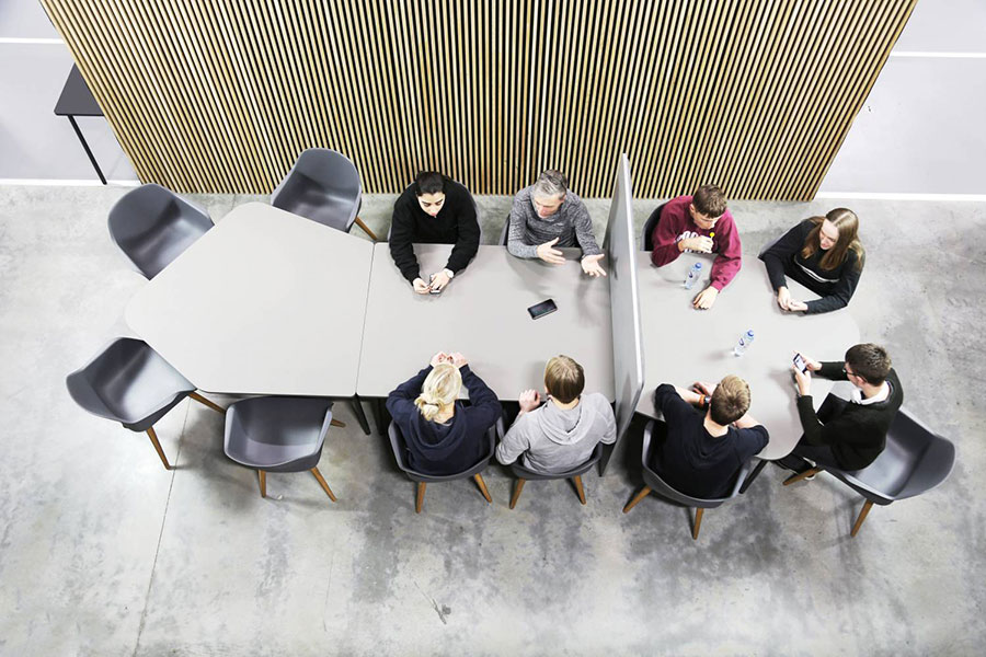 Fourreal Flake Fourreal Flake tables