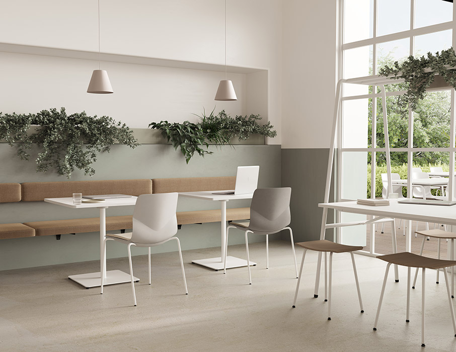 FourSure 44 chair FourSure 44 cafe chair