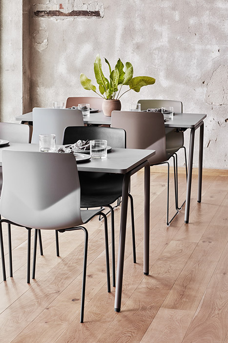 FourSure 44 chair FourSure 44 chair in restuarnt
