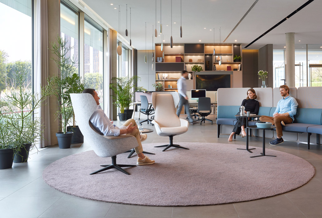 SE:Lounge SE:Lounge chair in breakout space