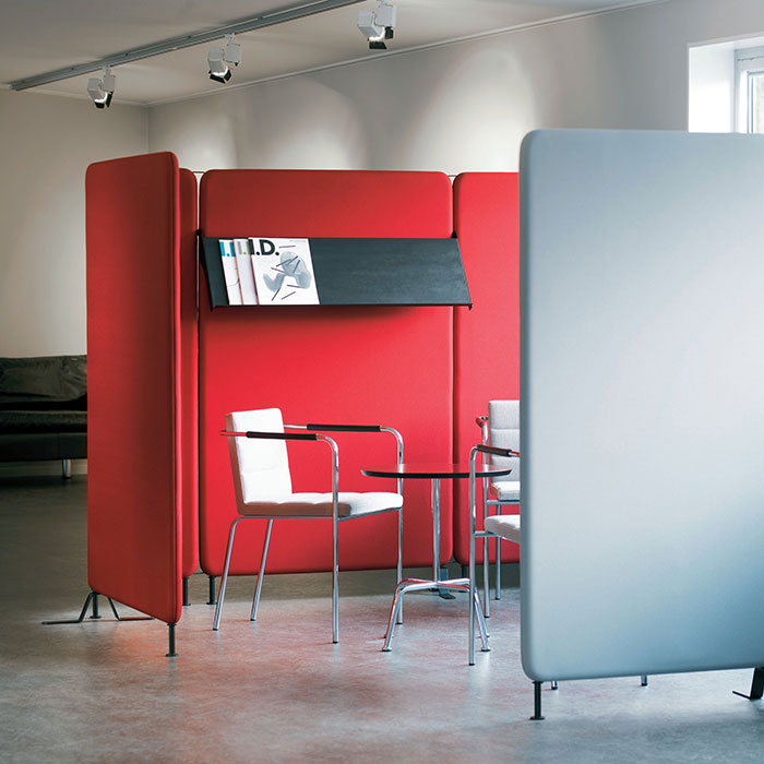 Softline Floor Softline Floor divides behind desks