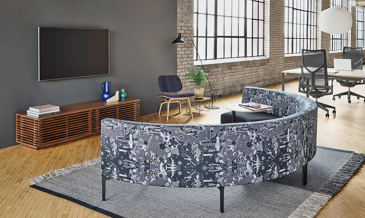 Symbol half circle sofa
