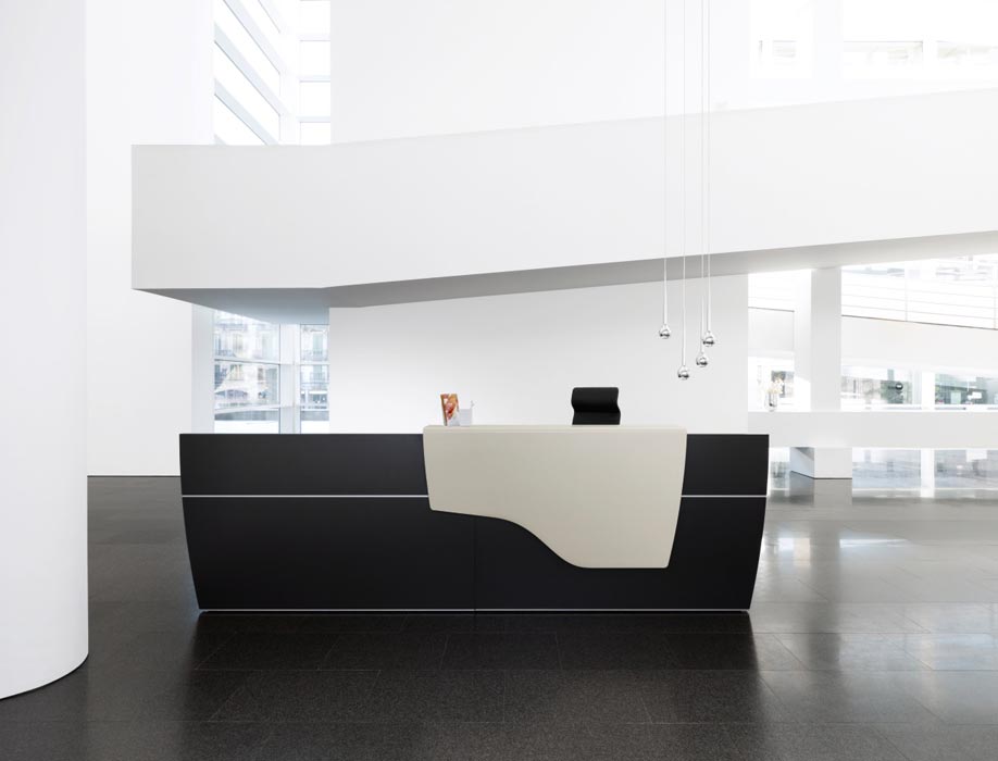 Touch black reception