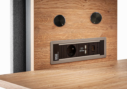 Power plug in