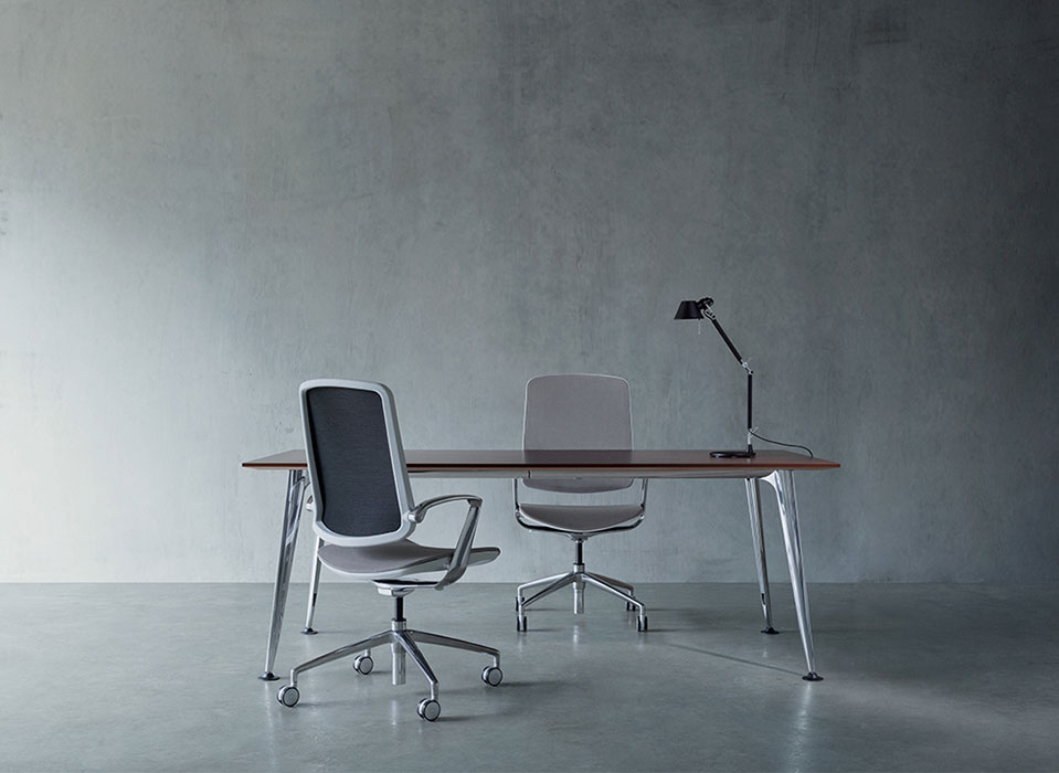 Trinetic chair Trinetic chair at desk