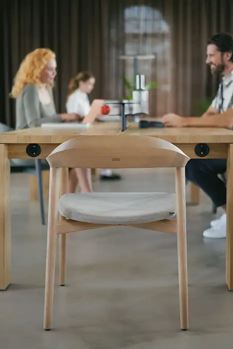 se cafe chairs with solid wood frame